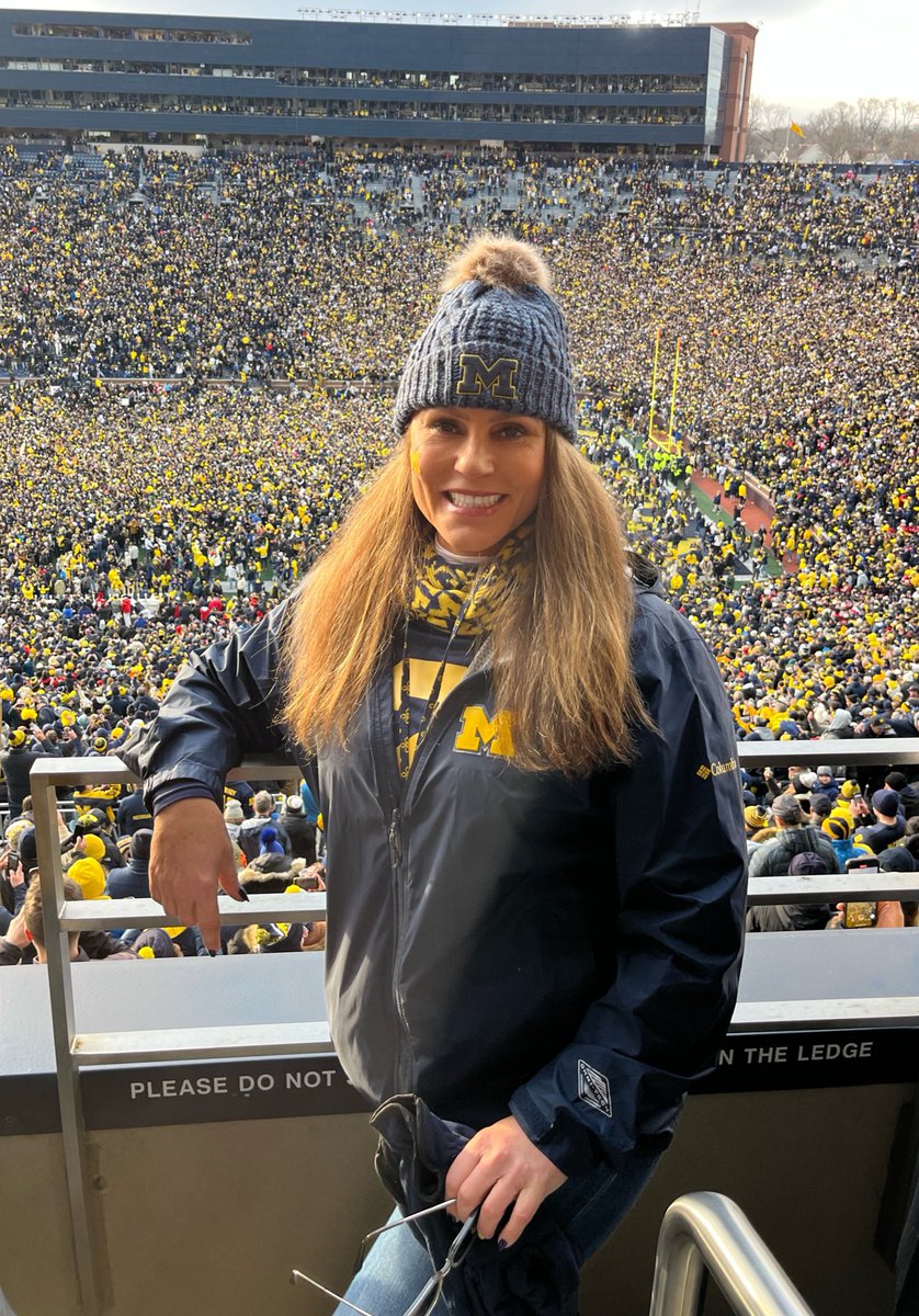〽️K 💛💙🏈🏀🏒🦄 tweet media