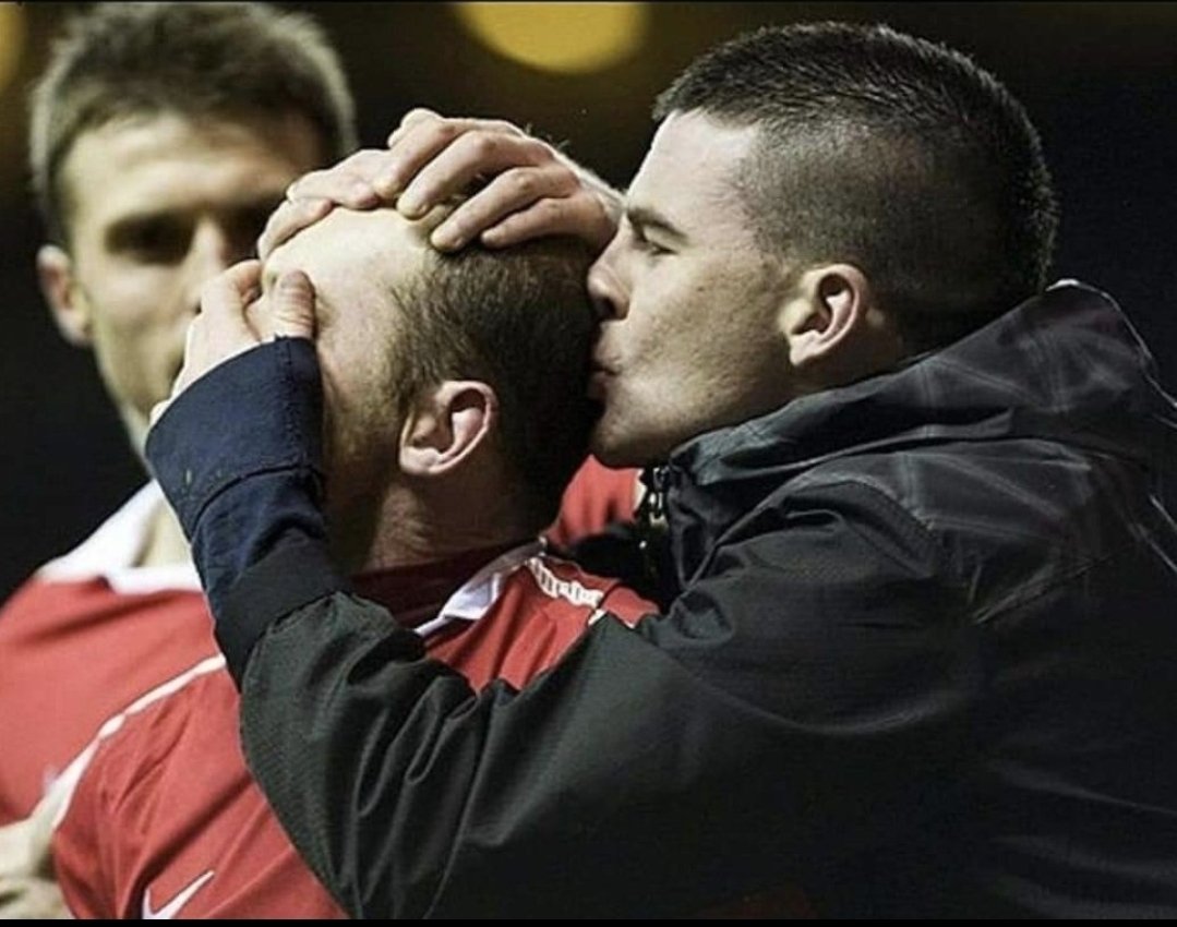 westburyred's tweet photo. 13 years. Finally got that fine paid off @WayneRooney https://t.co/QbNtXS0kzX