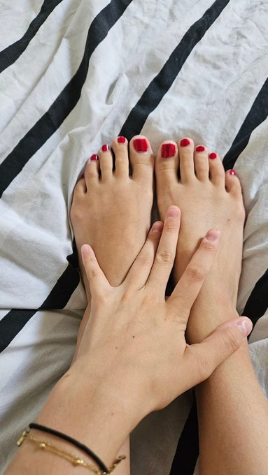 Mon #MYM de pieds a 1&euro; pendant 7 jours SEULEMENT avec le code : BLACKF1  L&agrave;, vous devez foncer ! 🔥 ➡️<a href="/tag/mym"class="tags">#MYM</a><a href="/tag/feet"class="tags"><span>#feet</span></a><a href="/tag/foot"class="tags"><span>#foot</span></a><a href="/tag/pieds"class="tags"><span>#pieds</span></a><a href="/tag/fetichistedespieds"class="tags"><span>#fetichistedespieds</span></a><a href="/tag/feetfetichist"class="tags"><span>#feetfetichist</span></a>