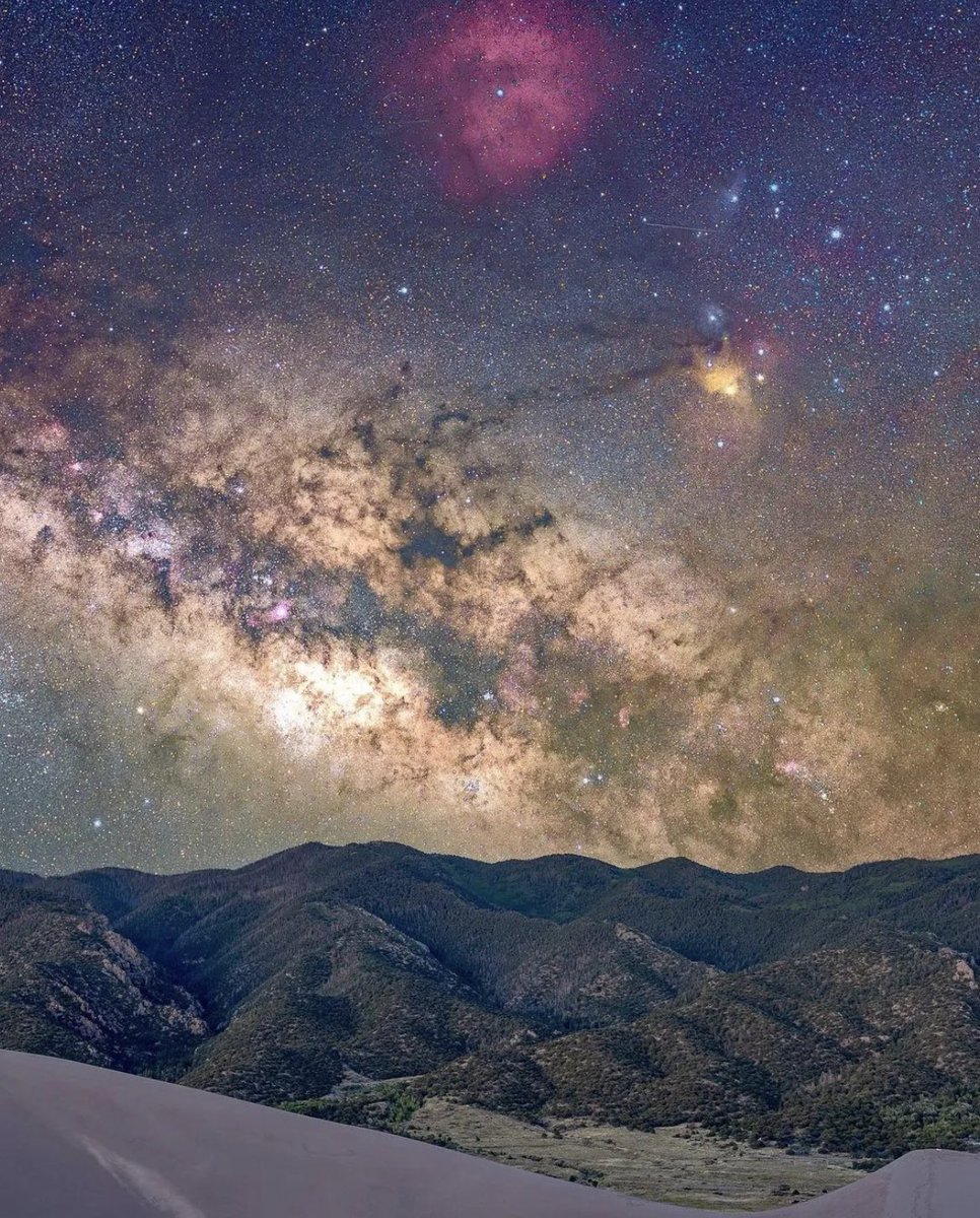 earthcurated's tweet photo. Night skies over Colorado ✨ https://t.co/Lqz208KPgC