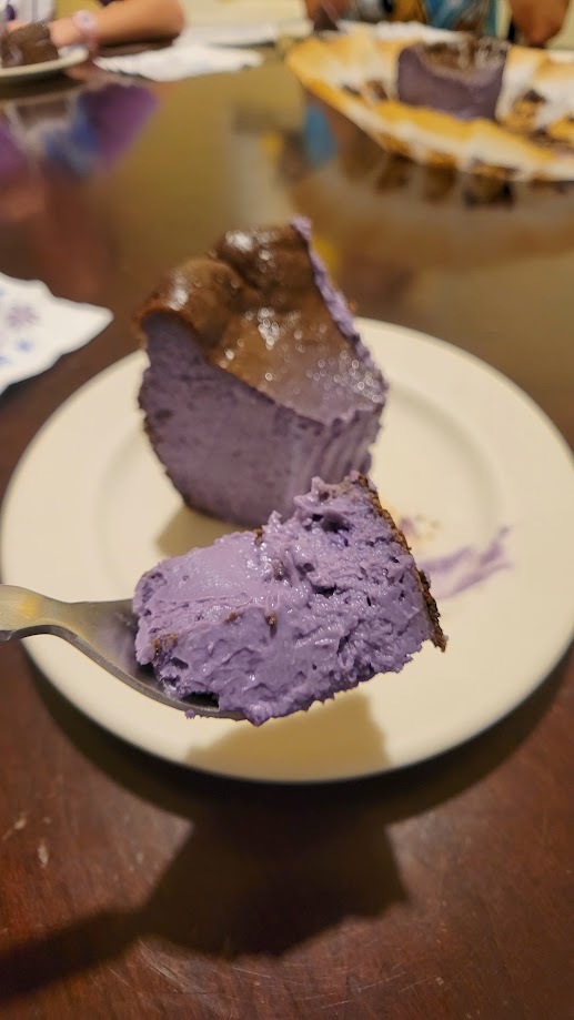 mivvylol's tweet photo. .ᰔ final results 💜🧀🍰

#ubebasqueburntcheesecake #cheesecake
#bakingstream #巴斯克蛋糕 #紫薯芝士蛋糕
#紫薯 #紫薯巴斯克芝士蛋糕 #芝士蛋糕
#巴斯克焦香芝士蛋糕 #紫薯蛋糕 #紫薯控
#basquecheesecake #basqueburntcheesecake
#culinaryguild #ladybonsbakery #eorzeacafe https://t.co/Zy4OJLBKvf