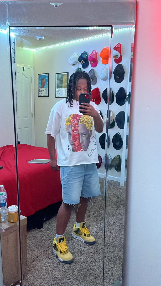 ryyllleeee's tweet photo. need me a fly gf https://t.co/U49URWlJsc
