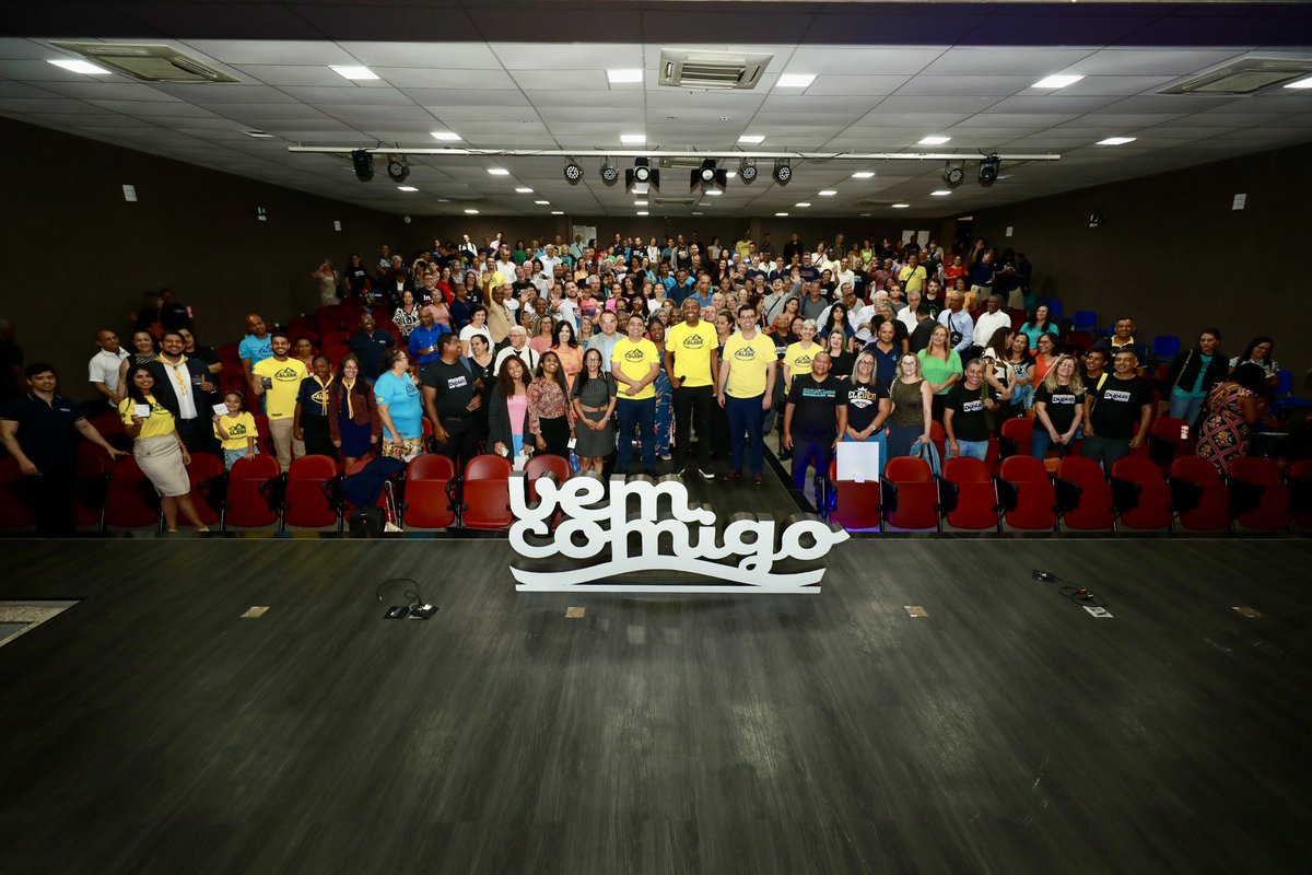 Nosso encontro missionário, #SegueMe, encerrou cumprindo a missão.

Maria Luísa, professora de alfabetização de adultos, foi alcançada através do estudo da bíblia e hoje foi batizada. 

#VemComigo #EuVou