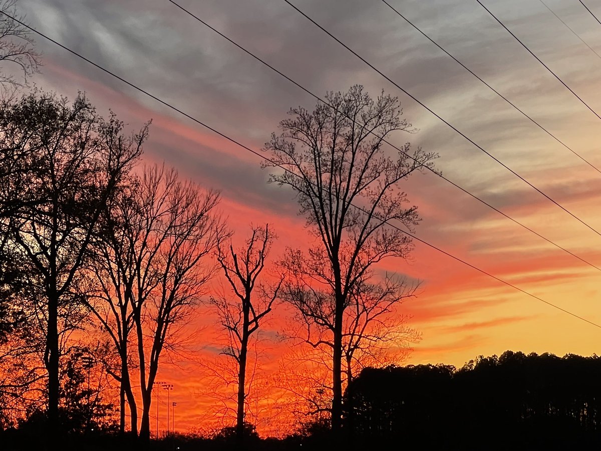 #OrangeandBlue skies , #Auburn fans...A sign? #WDE