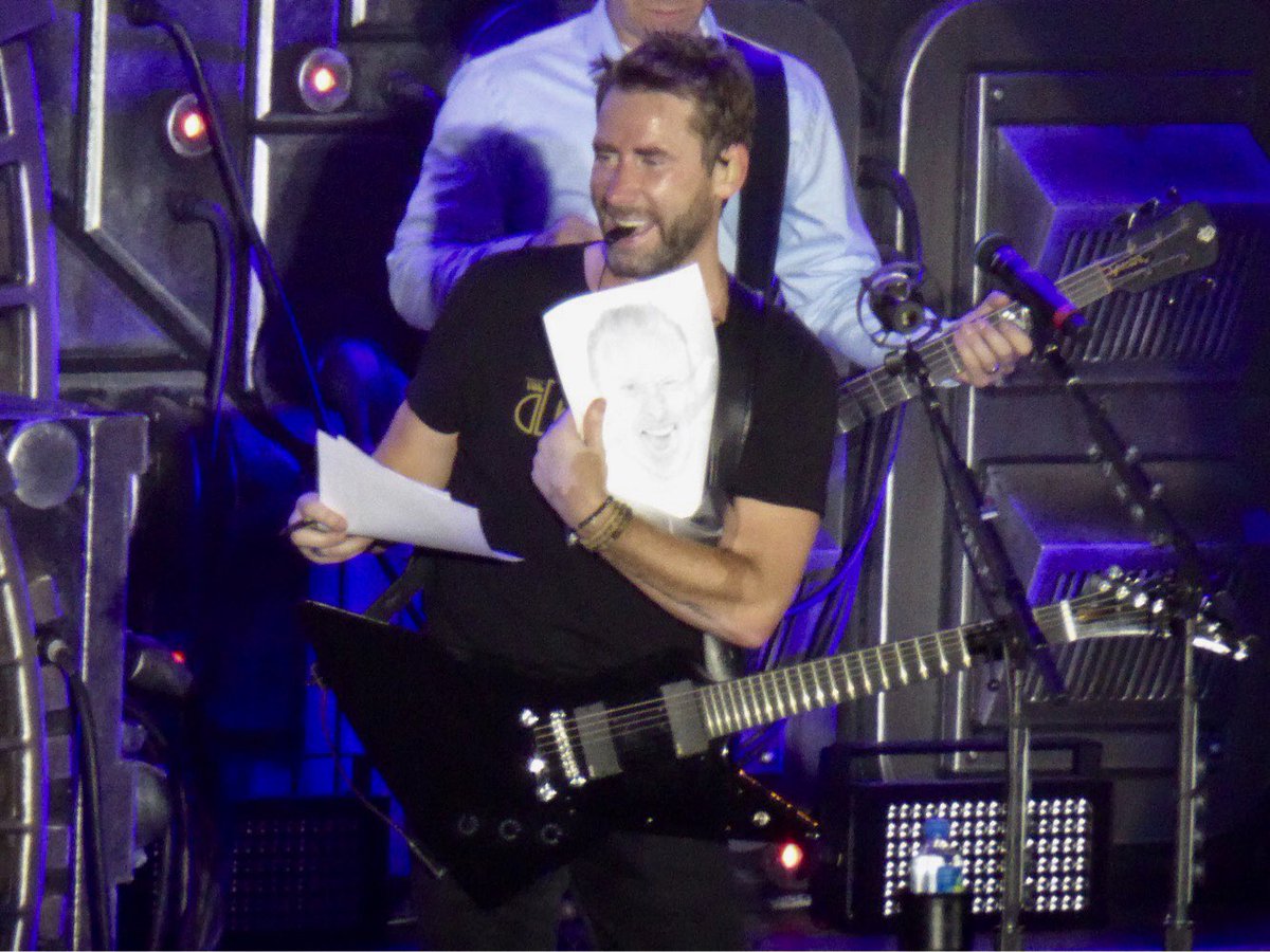 Lenka_Lackova's tweet photo. Definitely my best day ever! @Nickelback you know how to make people happy https://t.co/Di6z43M9i3