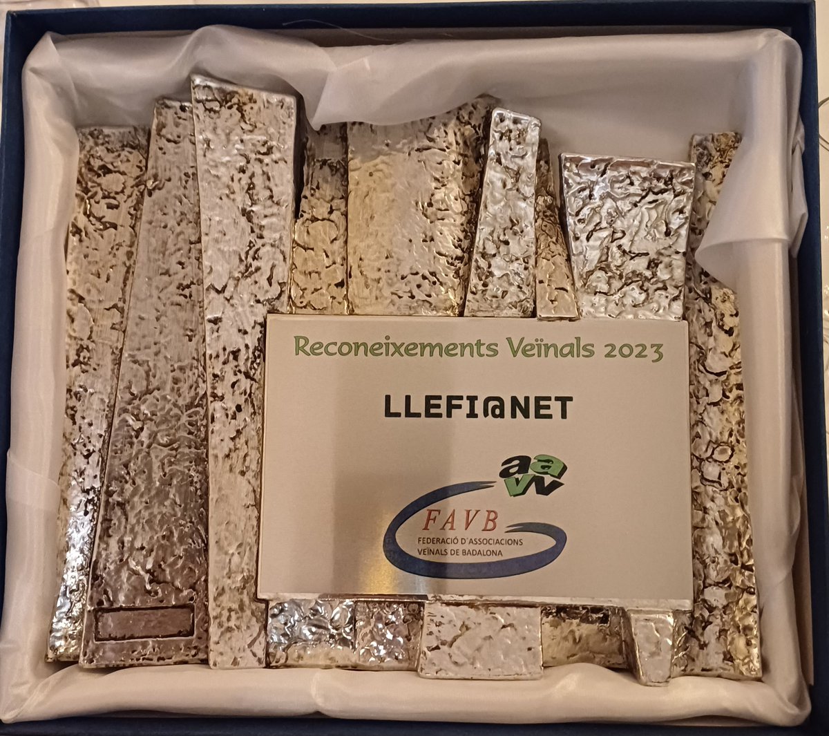 Llefi@Net tweet media