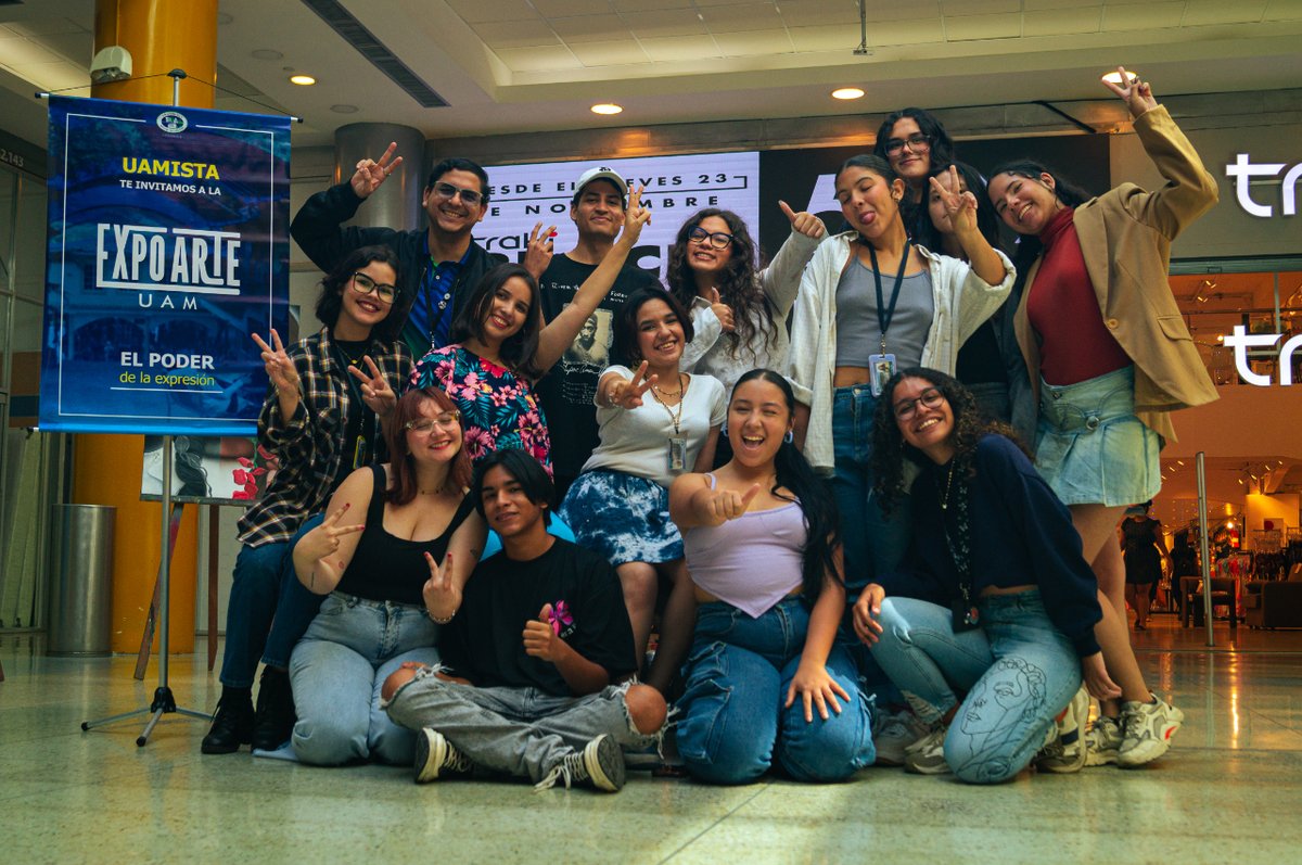 uam_ve's tweet photo. 🎨 Nuestros estudiantes de Artes de la #UAM participaron en la 3era edición de la exposición "Hecha a mano" en C.C Metrópolis, Valencia. 📍

Los jóvenes presentaron una amplia demostración gráfica de sus proyectos académicos, incluyendo una pintura en vivo. https://t.co/DZoJU3n3WP