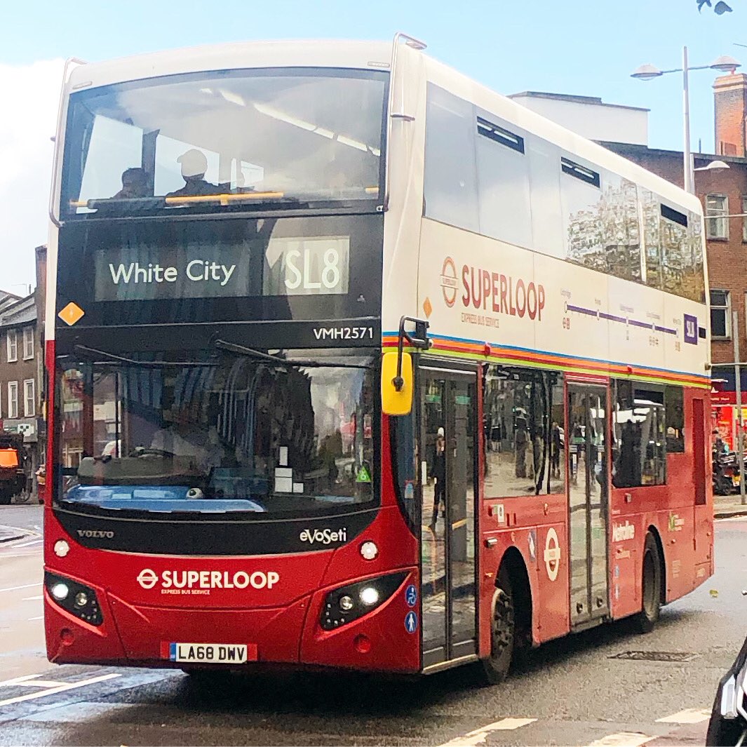 BEEP! BEEP! SUPERLOOP BUSES IN LONDON!  #transport #travel #picturebookblogs #picturebooks #kidsbook #childrensbooks #rhymingbooks #bus #routemaster #london #whitecity #superloop #ealingbroadway #redbuses