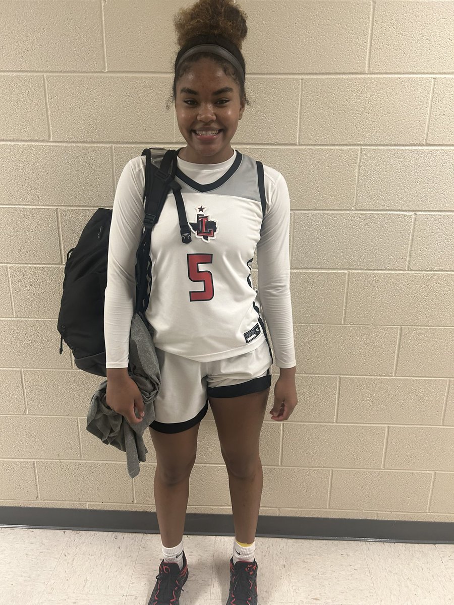 AssistReports's tweet image. Day 2 Standouts @ The Feast Showcase 

Keyara Rosbey (2024) Frisco Liberty 
(SFA) Commit 17pts showed her versatility today. Will be a problem at the next level with her scoring ability can play multiple positions. #SkillsPayBills #TheFeast