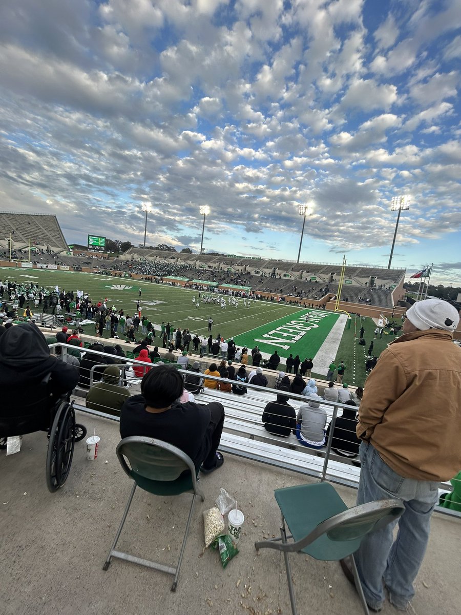 DiegoDillet's tweet photo. Had a great time watching NTU getting the win over UAB thank you @TrustMyEyesO &amp; @MeanGreenFB for the opportunity https://t.co/ChjzmcTDUx