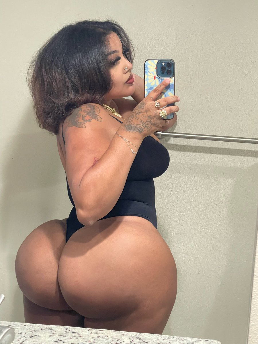 dubbiedadon's tweet photo. Big butt https://t.co/G1nVz9aqFs