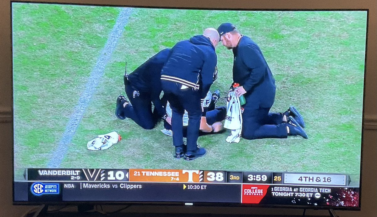 rootodd's tweet image. Again, another unnecessary roughness and player safety situation @SECOfficiating. These officials deserve to be suspended for an entire season.