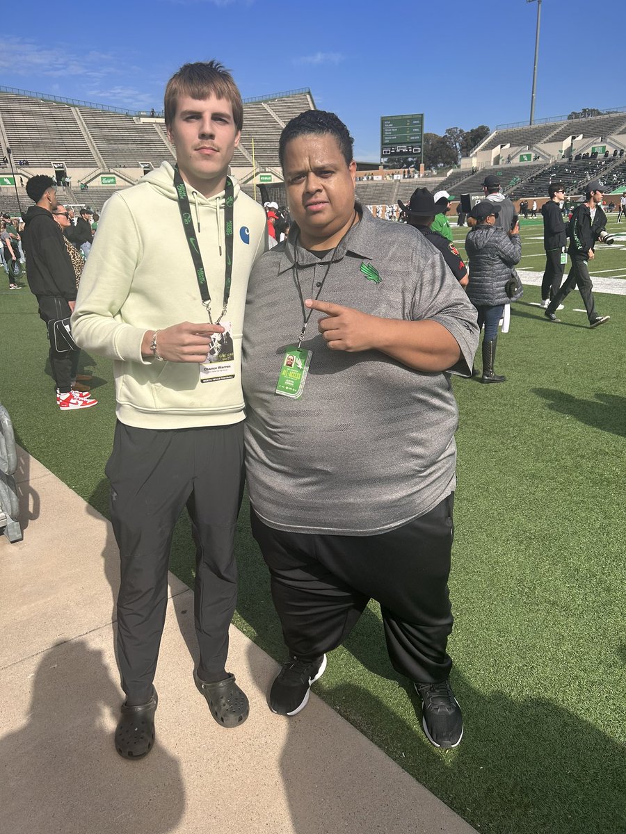 ChanceWarren444's tweet photo. Thank you @TrustMyEyesO for the invite! 🦅Mean Green W❕@Jcoop50 @JordanDavisUNT @__CoachMorris @_Coach_White @MeanGreenFB https://t.co/HW68v0sXA0