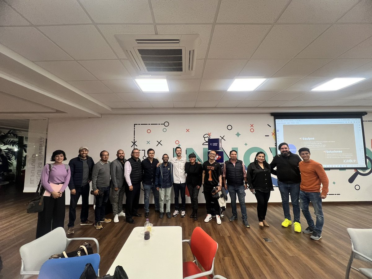 AdrianaMartW's tweet photo. Increíble pasar el fin de semana escuchando los #pitcheos de jóvenes tan #talentosos y #creativos. Gracias al @Leon_Joven por la invitación para ser mentora y evaluadora en el #MaratónCreativo, uno de mis eventos de #emprendimiento favoritos.
#industriascreativas
🎭🤹🏼🎨🎹🎬🎤 https://t.co/0a7E5LdowO
