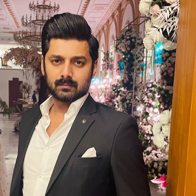 FawadRajput_'s tweet photo. #NewProfilePic https://t.co/KOahIENce1