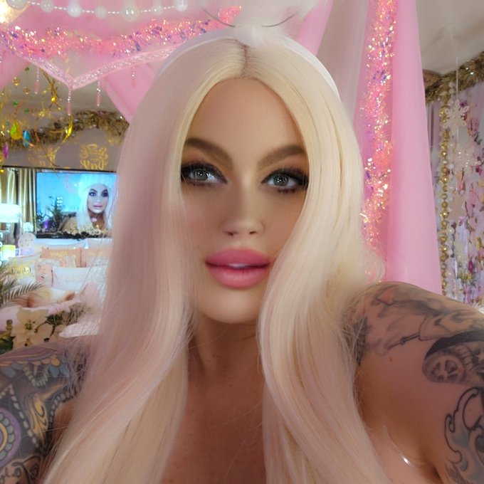 Angel 👼  #holidayseason #tattoo https://t.co/ubUk8eHZjj<a href="/tag/holidayseason"class="tags">#holidayseason</a><a href="/tag/tattoo"class="tags">#tattoo</a>