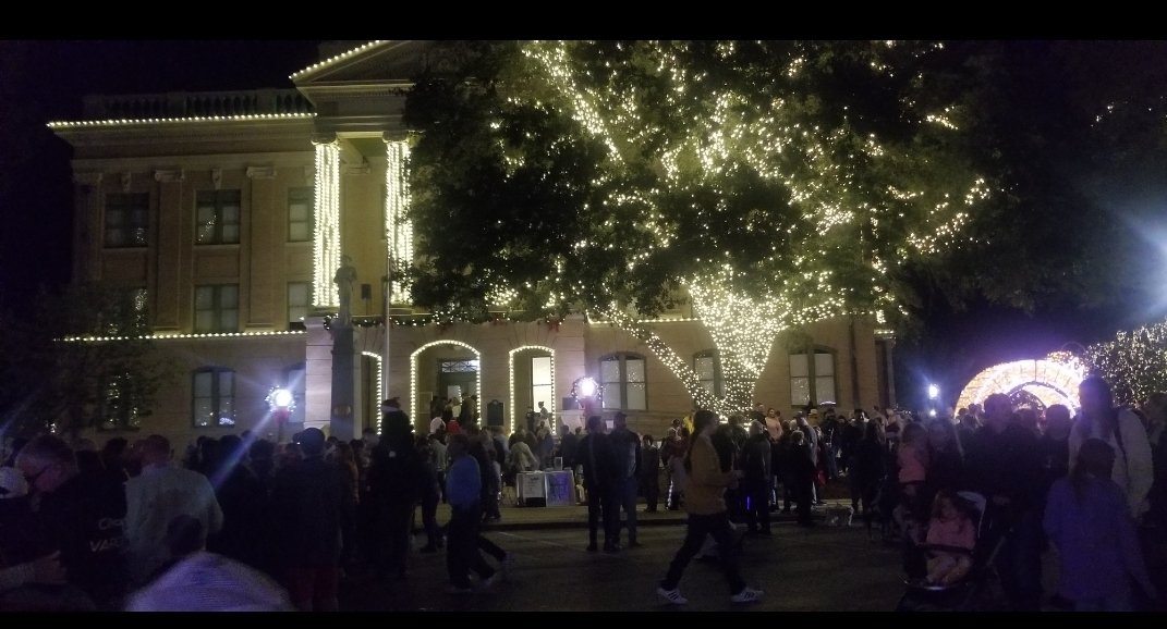 Lorionafarm's tweet image. #Countysquare

Have you ever attended a County Commissioners Court meeting in Texas? 

Do you have a County Square as beautiful as this? 

@TexasGOP 

#Williamson 
#tallytexas 
#paperballotsonly
