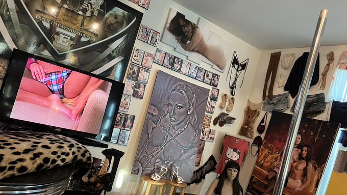 She's waiting for you. @AsiaLeesPage   Join us for THIS tomorrow -> https://t.co/H2s7iEY4cP  The incredible<a class="tags" target="_blank" title="On Twitter" href="/?out=eyJ0eXAiOiJKV1QiLCJhbGciOiJIUzUxMiJ9.eyJpYXQiOjE3MjQ2NDQzNjksImlzcyI6InR3cG9ybnN0YXJzLmNvbSIsIm5iZiI6MTcyNDY0NDM2OSwiZXhwIjoxNzU2MTgwMzY5LCJyZWRpcmVjdF91cmwiOiJodHRwczovL3R3aXR0ZXIuY29tL0FzaWFMZWVzUGFnZSJ9.gey0HT-PrZJTMapnlVqCWCBaKmGObpz-2hPaGt1sBZqp4A54rCHJU3DJTnPJ9th3asALsTW2NfxEOUH5K59dng">@AsiaLeesPage</a><a href="/tag/asialee"class="tags"><span>#asialee</span></a>