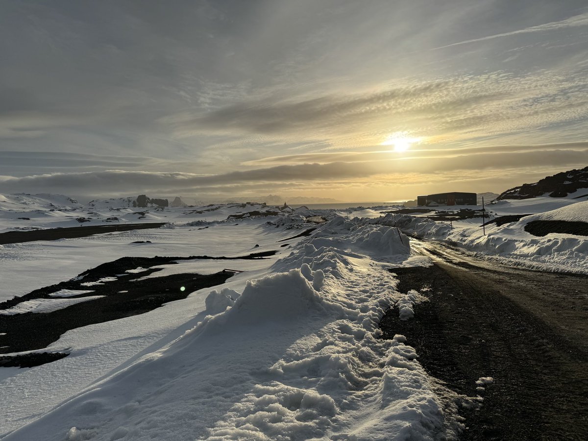 Antarctica is geographically remote for most of us, but its future is closely linked to that of future generations.

I was encouraged to see how people working in &amp; for Antarctica are guided by cooperation, not competition.

This is the spirit we need next week at #COP28.