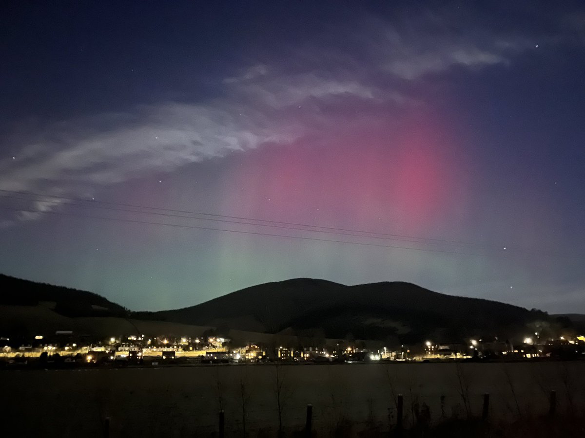 #northernlights #Auroraborealis #tweedvalley #ScottishBorders  incredible to see this so close to him, literally across the river from my house!! Visible thru the camera only, but still incredible 😍