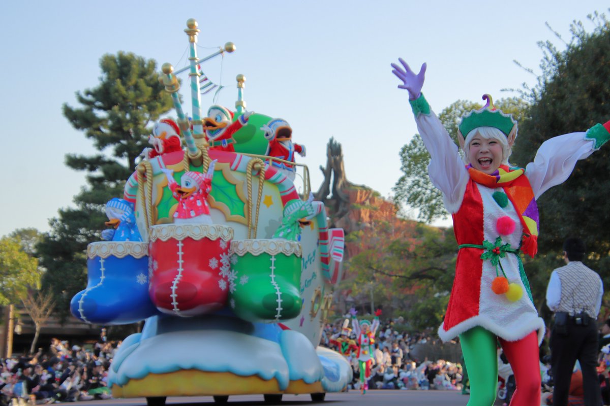 d_r0823's tweet photo. おニューのEOS 90Dで、撮ってきた
#TDL  #クリスマスストーリーズ https://t.co/sGVy6ZlHYX