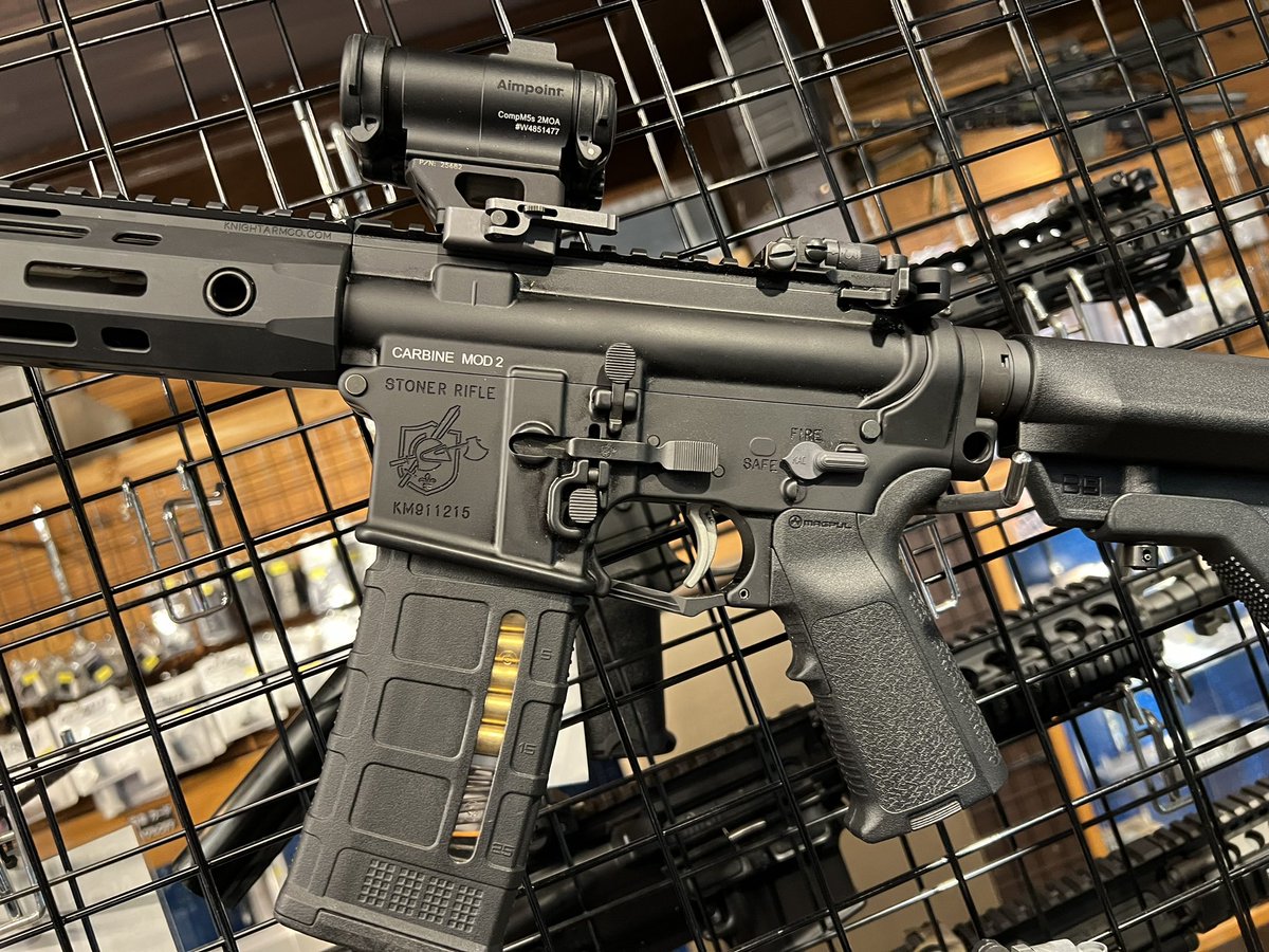 sandan_custom's tweet photo. NBORDE SR-15 E3 MOD2
友人の物と一緒に速攻で組んで頂きました。
今まで出たE3レシーバーとは比較にならないレベルの完成度です。しかも刻印の位置や番号などの細かい調整をして頂いて非常に感謝しております😭
実パモリモリなせいで価格がヤバいですが満足度もヤバい😆(語彙力
#NBORDE
#PTW
#SR15E3 https://t.co/NSChnHYvnw