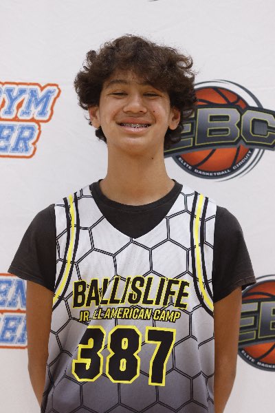 SportsPassports's tweet image. Krawford Bailey 7th Grader goes off for 39 points, 11 rebounds Day 1 at @EBC_Camps EBC SoCal #ThePassport #EBCSoCal 👀🔥📈