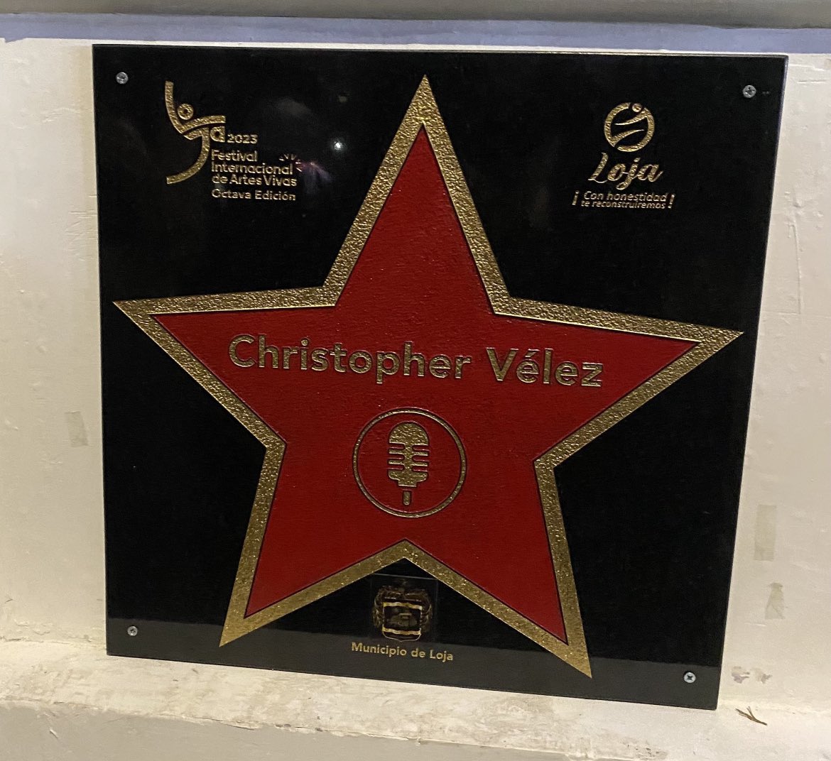 los años de tanto sacrificio valieron la pena, que felices estamos por vos Chris! esto es sólo el comienzo de una etapa maravillosa, y acá vamos a estar siempre para acompañarte en cada logro, que se vengan miles de reconocimientos más🤍 <a href="/christophervele/">Christopher Velez 🔺</a> 

WE PROUD OF YOU CHRIS