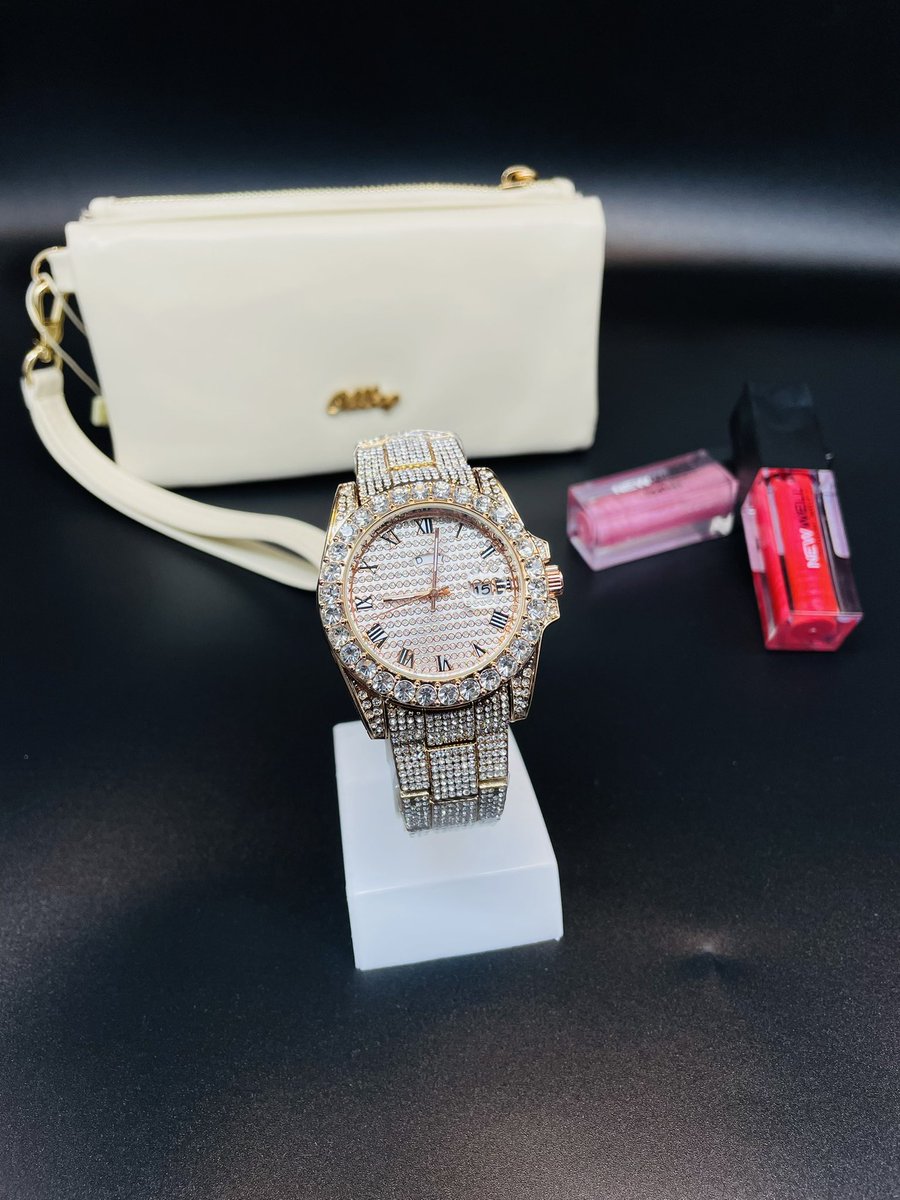 BeautyGirltr's tweet photo. ساعات يد نسائية مرصعة بحجر الزيركون 
لاط��الة مفعمة بالثقة، ساعة تناسب اطلالتك بكل الاوقات🥰

#بيوتي_غيرل❤️ 
يوجد شحن لكل الولايات التركية 
للتواصل عبر الواتس اب ولمعلومات اكتر يرجى الضغط على الرابط

https://t.co/7MMLgF7faJ

#بيوتي_غيرل❤️#هدايا_حب #ساعات #ساعات_نسائية #تركيا https://t.co/5u1Gd8ISBe