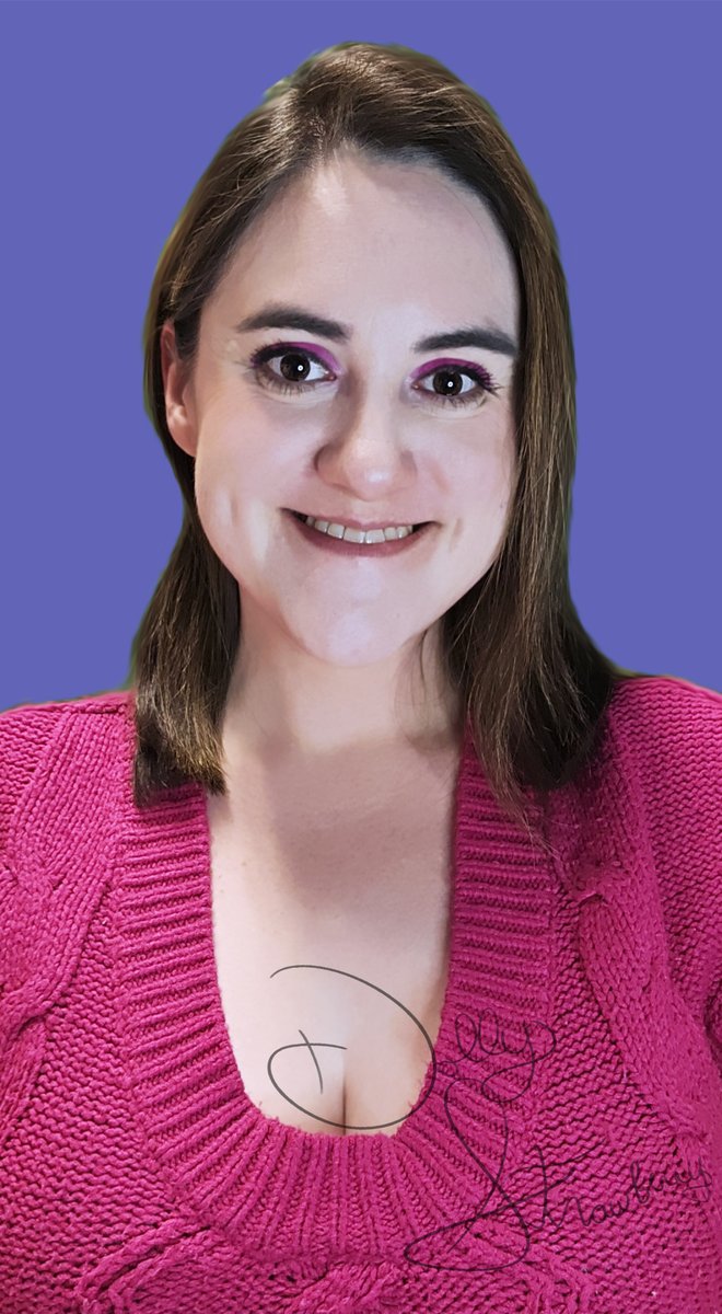 Oh! Look! An updated headshot for my (voice) acting document/portfolio! #voiceactress #headshot