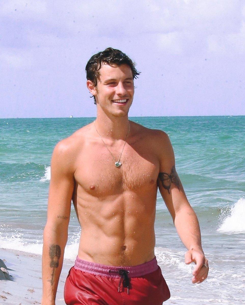 DiverCityMx's tweet photo. ¿Buscas la playa perfecta para disfrutar con tu pareja? ¡Únete a mí en unas vacaciones gay en la playa! #vacacionesGay #playaPerfecta 🏖️👬
Vamos a la Playa !! /
#ChicosEnLaPlaya!! 🌞🌊🏖️🌴
📷 Chicos de la Red 😋 https://t.co/vRUQnjySnO