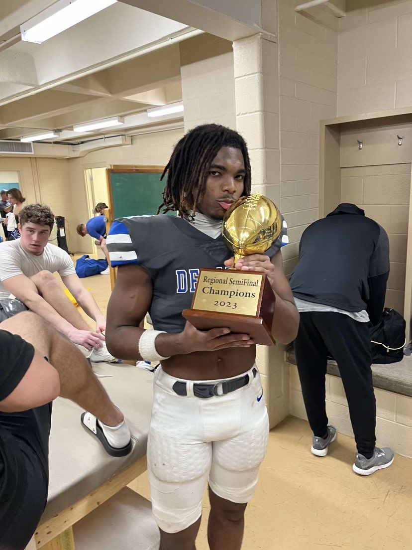 NatePa7mer's tweet photo. District Champs✅
Bi- District Champs✅
Area Champs✅
Regional Semi Champs✅
State Champ💍 ❓ 3 more to go
2,000 Yards❓ 206 short 
30 TD❓ ✅ 32 TDs…
Much more to accomplish in my SR YR. Buckle up 🦅!  #ToughWins #GoldBallSzn
#GOALSdetermineDESTINY #GreenGrazzBoyz #N.Pa7merr https://t.co/i1FXEYEHIp