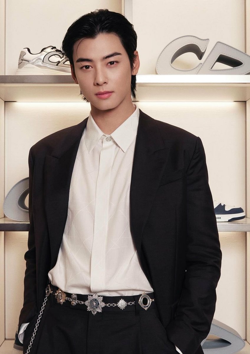 chaeunwoodaily's tweet photo. #차은우 | #ChaEunWoo https://t.co/SmcjNzTJO6