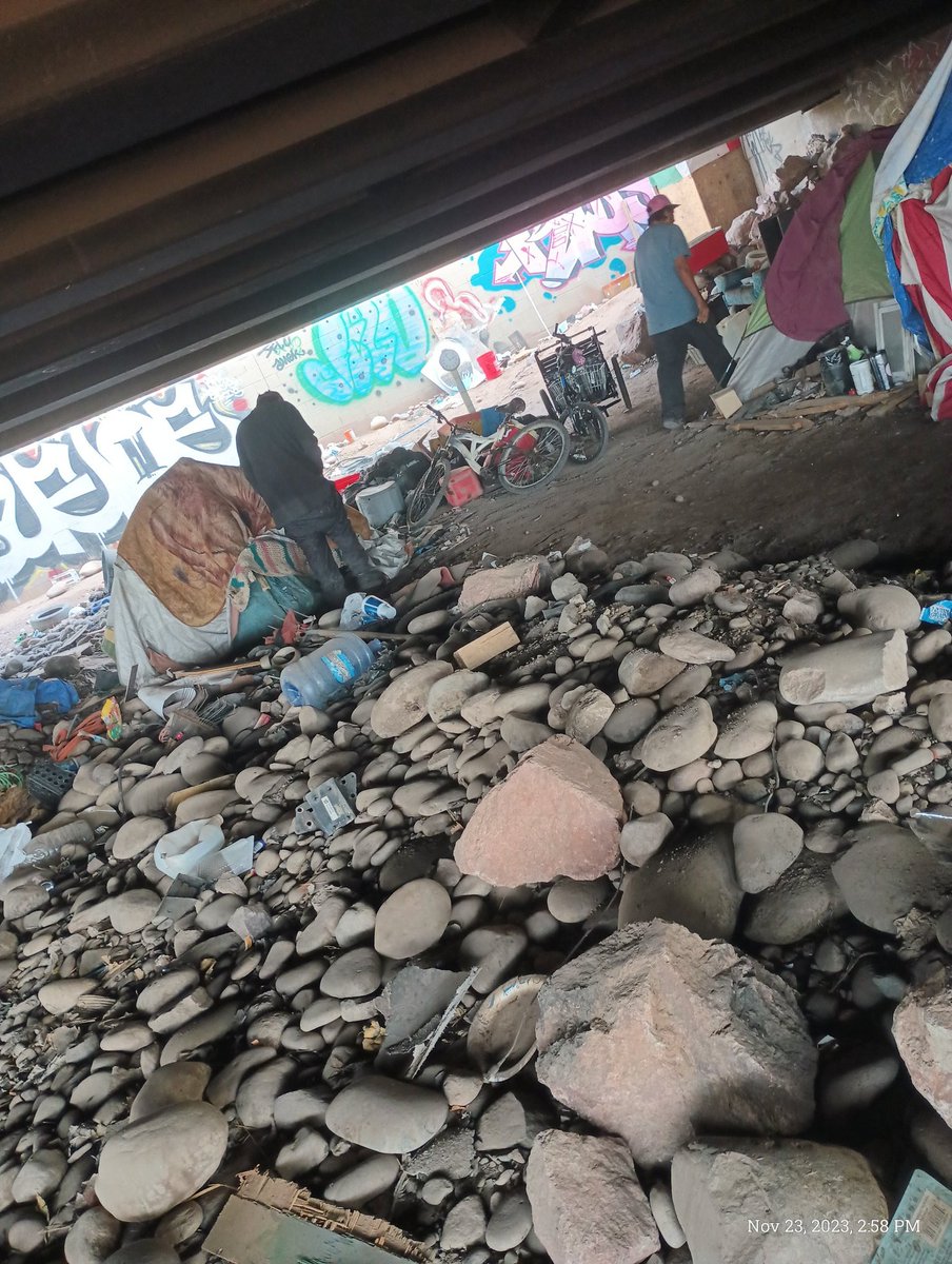 HugAThugProgram's tweet image. We're not finished but it was a good start together we can make the difference one person at a time #charity #azgives #philanthropy #Entrepreneur #giveback