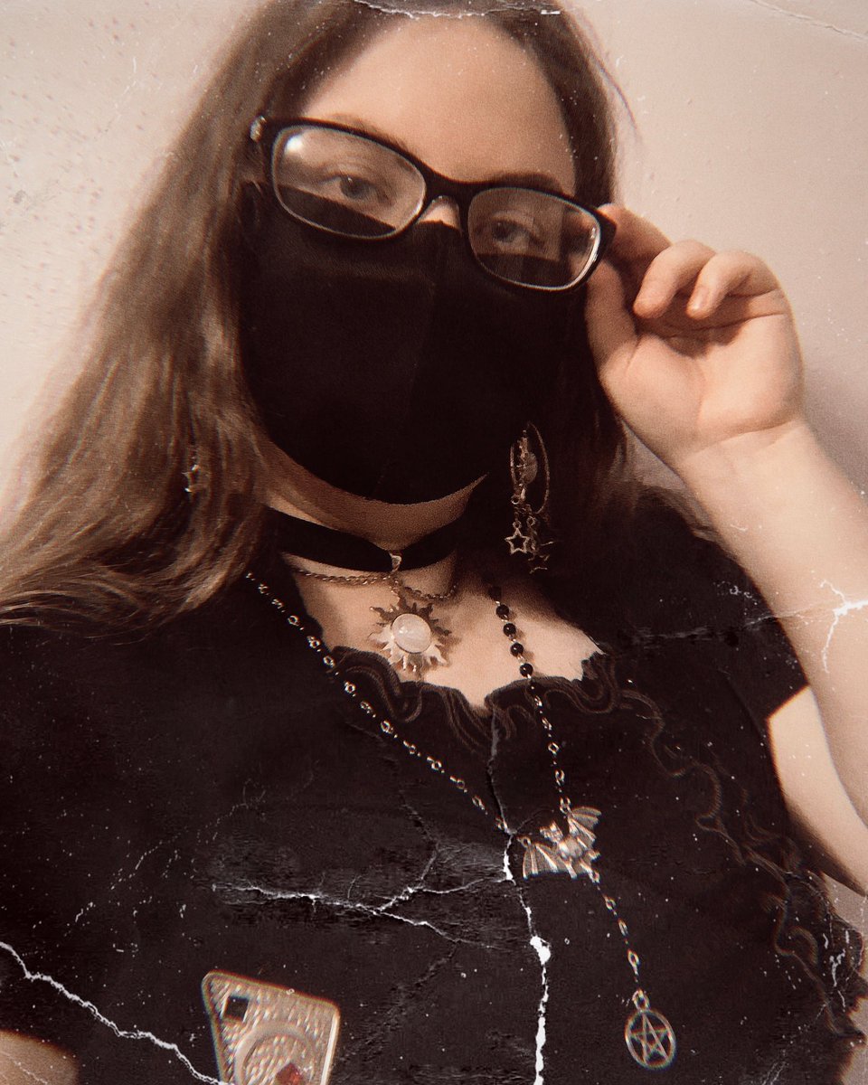 SleepySilencer's tweet photo. Decided to use the filters on the #prequel app and I was not disappointed! I’m gonna stream between 10:30-11:45 p.m. CST. Come and chill with us! #gothic #goth #gothgamer #whimsigoth #twitchstreamer #twitchtv #twitch #StreamerCommunity #streamercommunitysupport https://t.co/aclGP8s9Jg