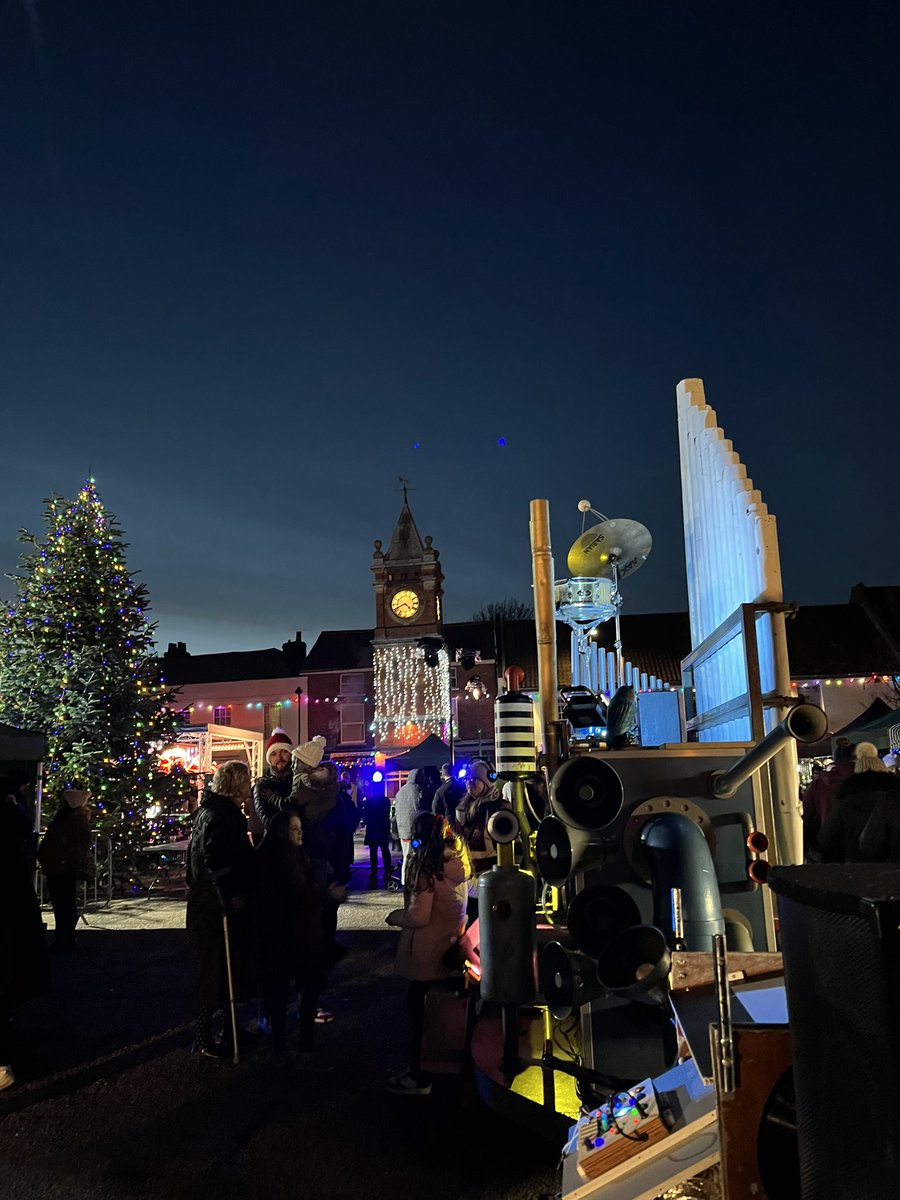 DifferentL's tweet image. Fabuloso day in #Wainfleet with the first of five #FestiveFabuloso events touring the Lincolnshire Wolds. Next up #Spilsby Sat 2nd Dec 12-5pm. Funded by #ukspf &amp;amp; #artscouncilengland 🙏🏼