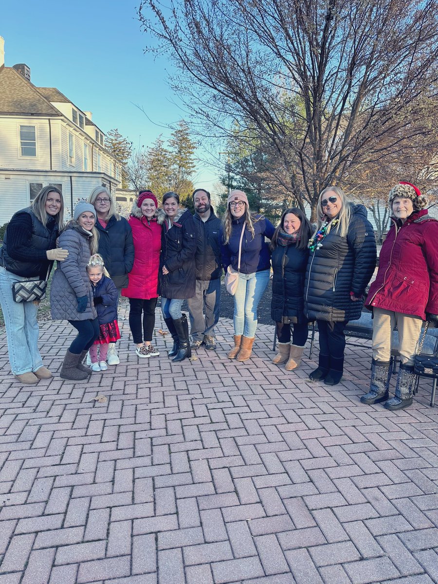 Emily Cuervo tweet media