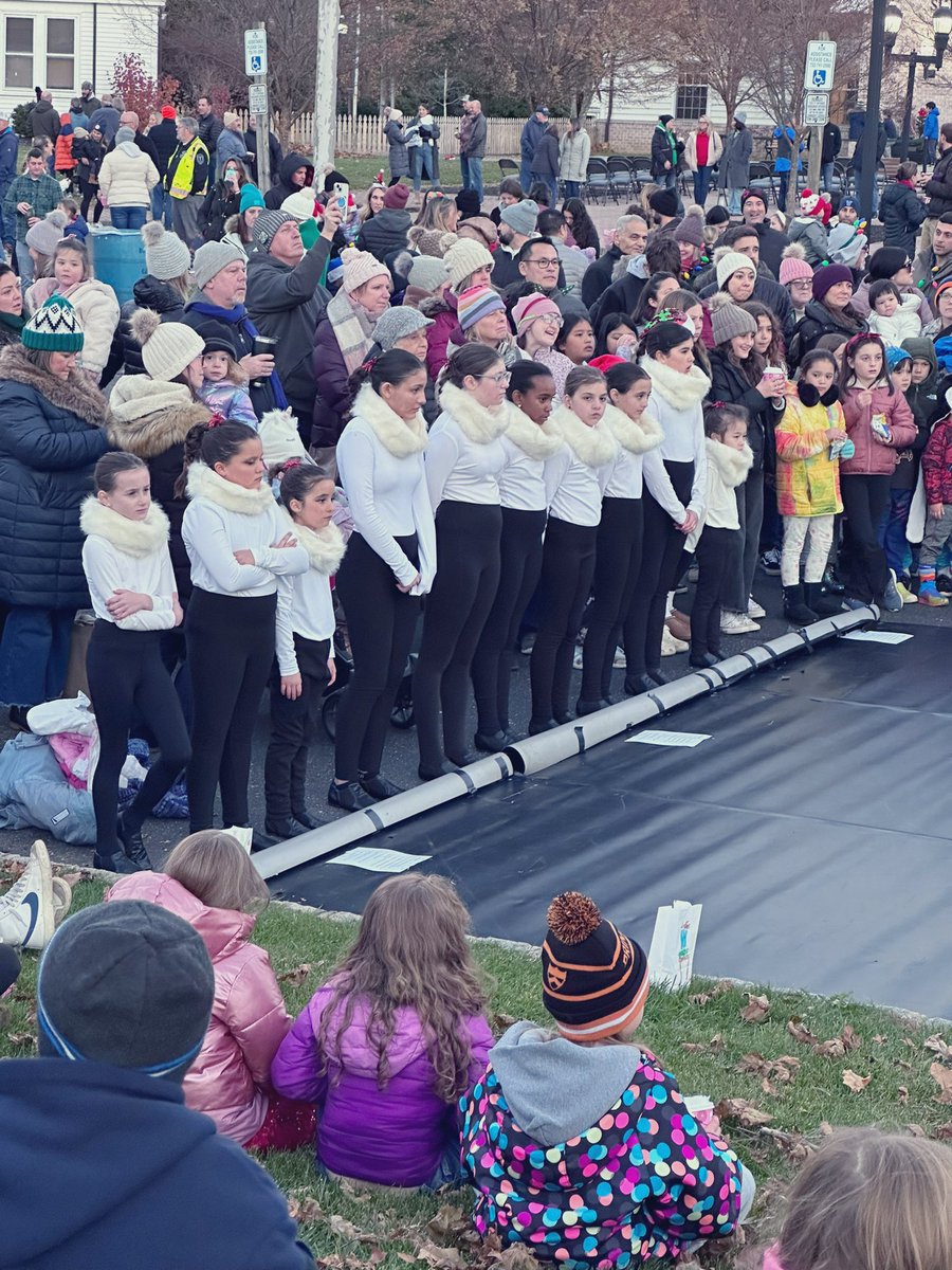 Emily Cuervo tweet media