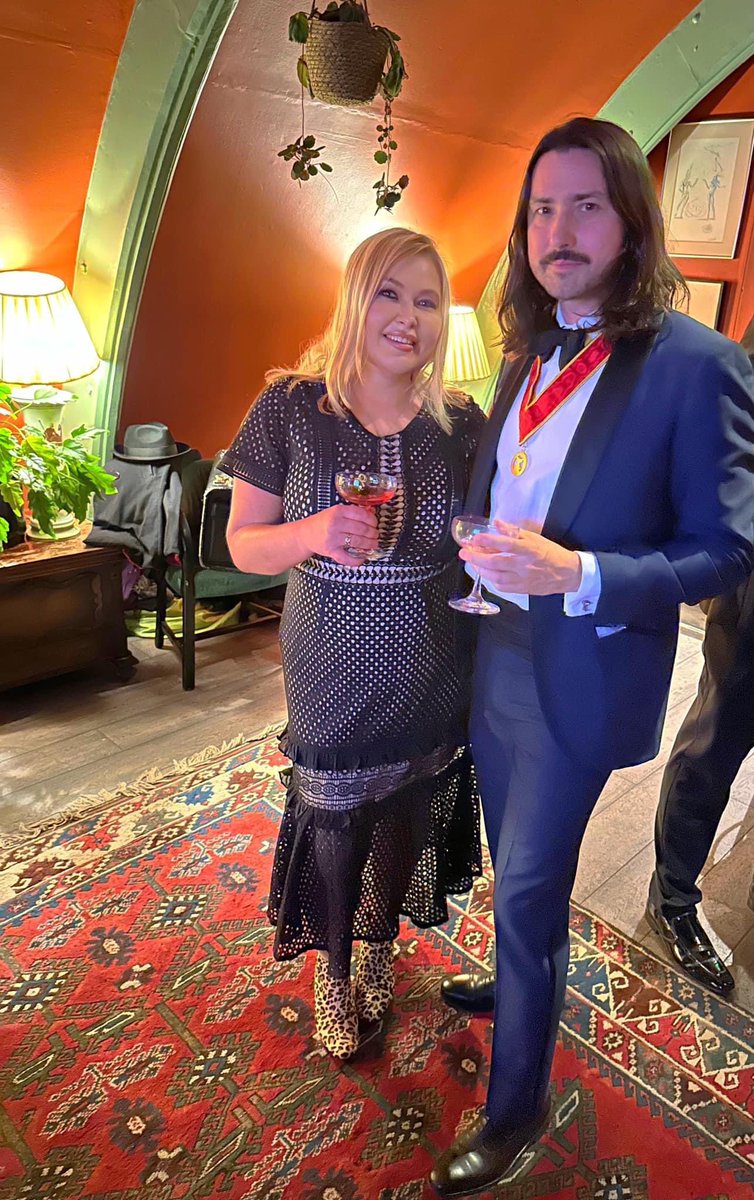 Eccentric_Club's tweet photo. Fantastic evening at L'Escargot Soho, celebrating 133rd Eccentric Club Anniversary.

Nil Nisi Bonum

#club #londonclub #privateclub #membersclub #soho #sohoclub #london #lescargot #lescargotsoho #eccentric #eccentricclub #historic #anniversary #clubdinner #nilnisibonum https://t.co/K2Nv3uskLG