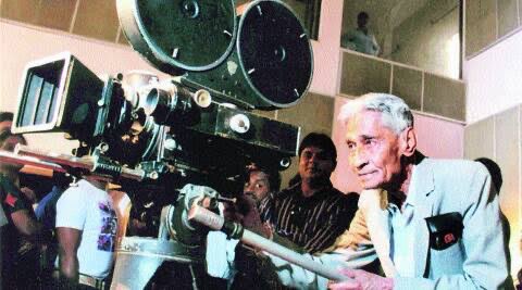 #VKMurthy (1923-2014) — Dada Saheb Phalke Award (2010) — was a #cinematographer. He worked on #movies such as Sahib Bibi Aur Ghulam, Kaagaz Ke Phool &amp; Baazi. He was awarded two #Filmfare awards and honoured with the IIFA #Lifetime Award (2005). #BirthAnniversary today.