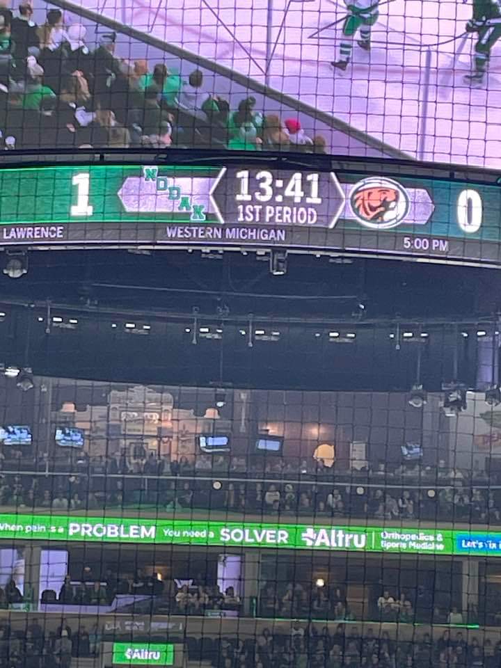 JRoadsreal's tweet photo. Love the Nodak on the scoreboard! #MyUnd #Nodak https://t.co/8e4KjXNAGi