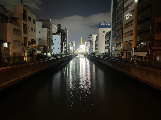 ノーマル、フラッシュ、ナイトモード 同じ場所でもこんなに違って面白い https://t.co/koZrWIrXBZ