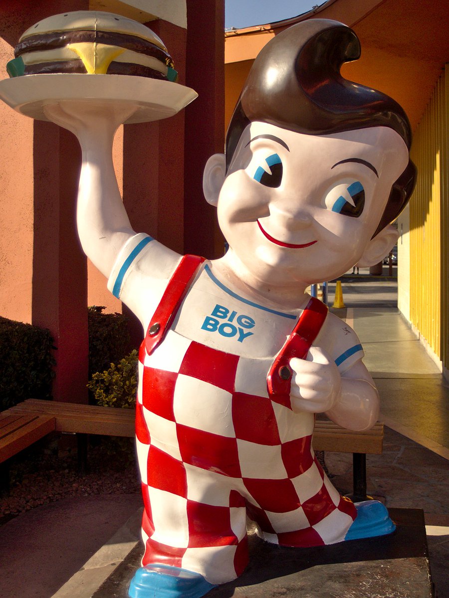 Tazerface16's tweet photo. To all you demented Kyle Rittenhouse fans out there:

Bob's Big Boy can file all the defamation lawsuits he wants, but he won't win a single one.

I can call him a murderer all day long if I feel like it.

So, bite me, dipshits. https://t.co/LcH2J5gGjK