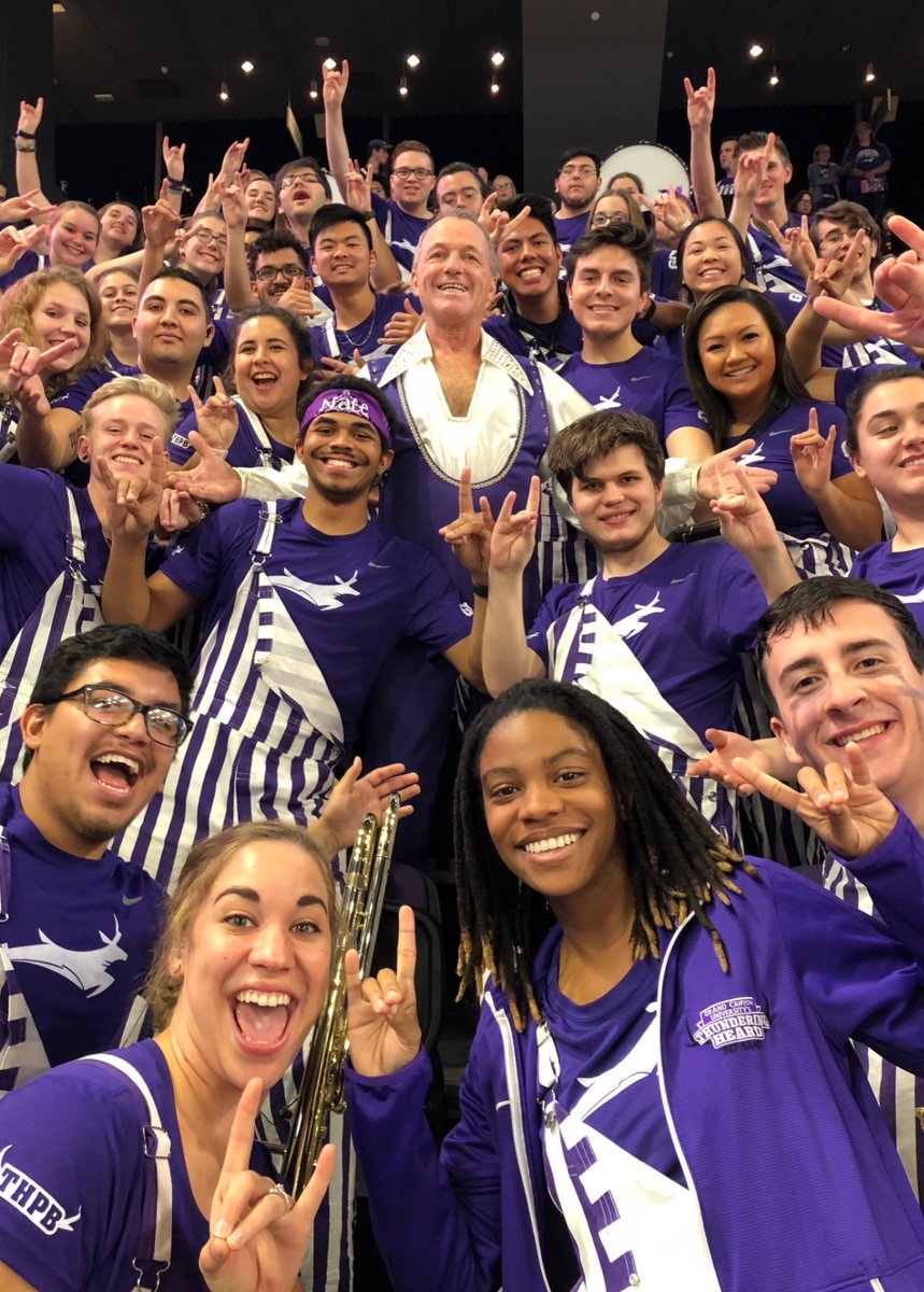amazingsladek's tweet photo. Catch me tonight in #PhoenixAZ during #Halftime as @GCU @GCU_Lopes @GCU_MBB plays @1NCAABasketball @WACsports #MBB #basketball vs @NDSU @NDSUmbb #Bison @GCUArena #LopesUP #O4Ever #GoLopes #amazingsladek #AmericasOldest #DareDevil #Acrobat #ItsALLForTheFANS!!! https://t.co/RqvsRW0d9H