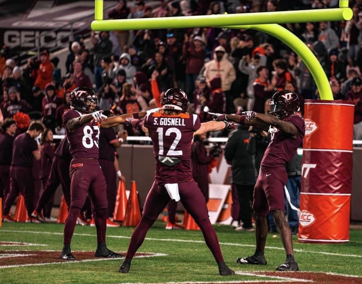 PryKnowsBall's tweet photo. Hokies FB, Hokies MBB, and Hokies WBB this weekend https://t.co/HcBSppesHN