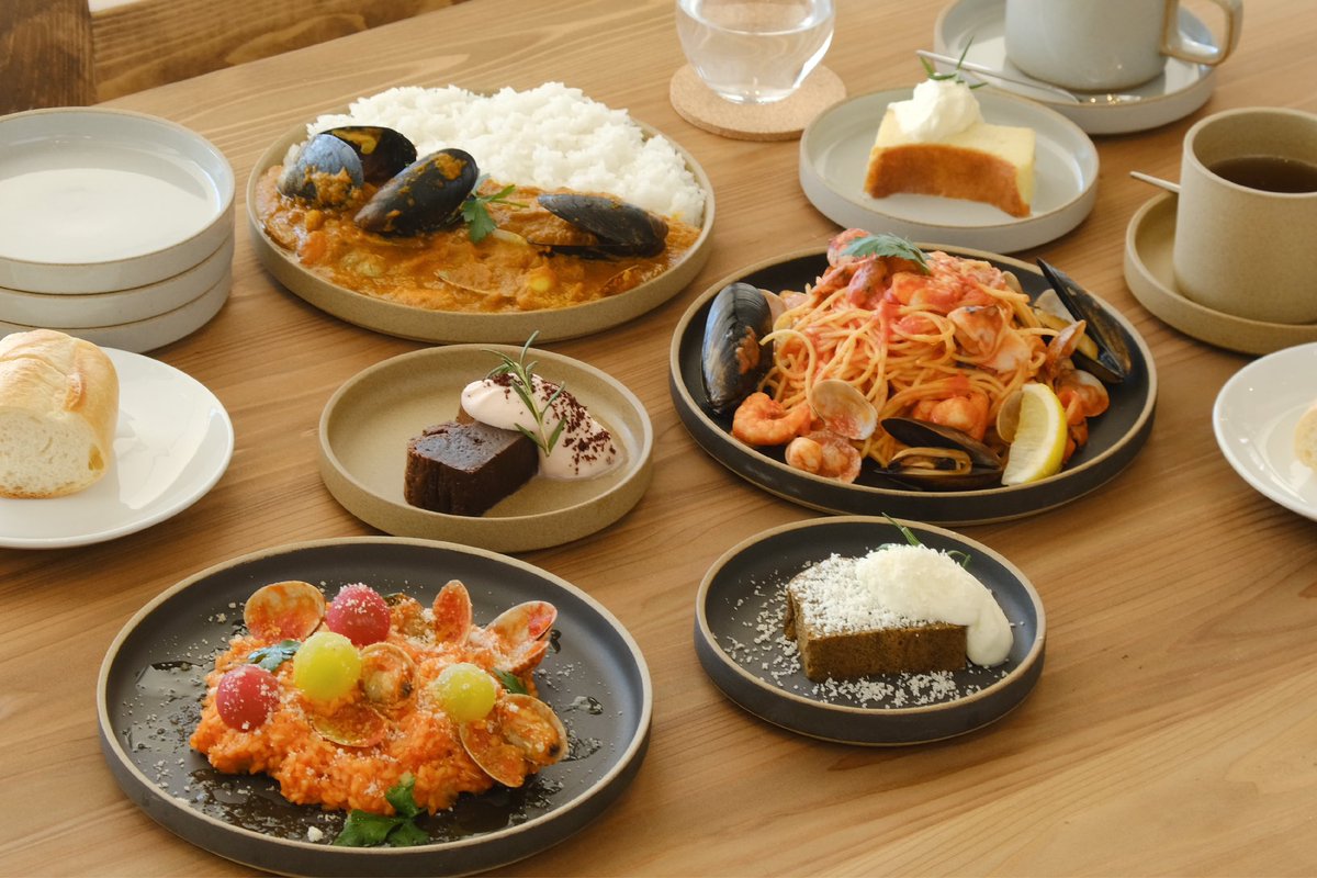 suneffect_fuk's tweet photo. ◯1F レストラン・カフェ
私たちの身体を形づくる「食」。ホテルオークラ福岡出身の支配人と料理長がご提案するこだわりのお料理やスイーツであなたの毎日をセットします。
店内からは福間海岸を一望できる空間になっています。

また1日20名限定アフターヌーンティーも

https://t.co/2H0omBtBPB https://t.co/mu9yqFWKgR