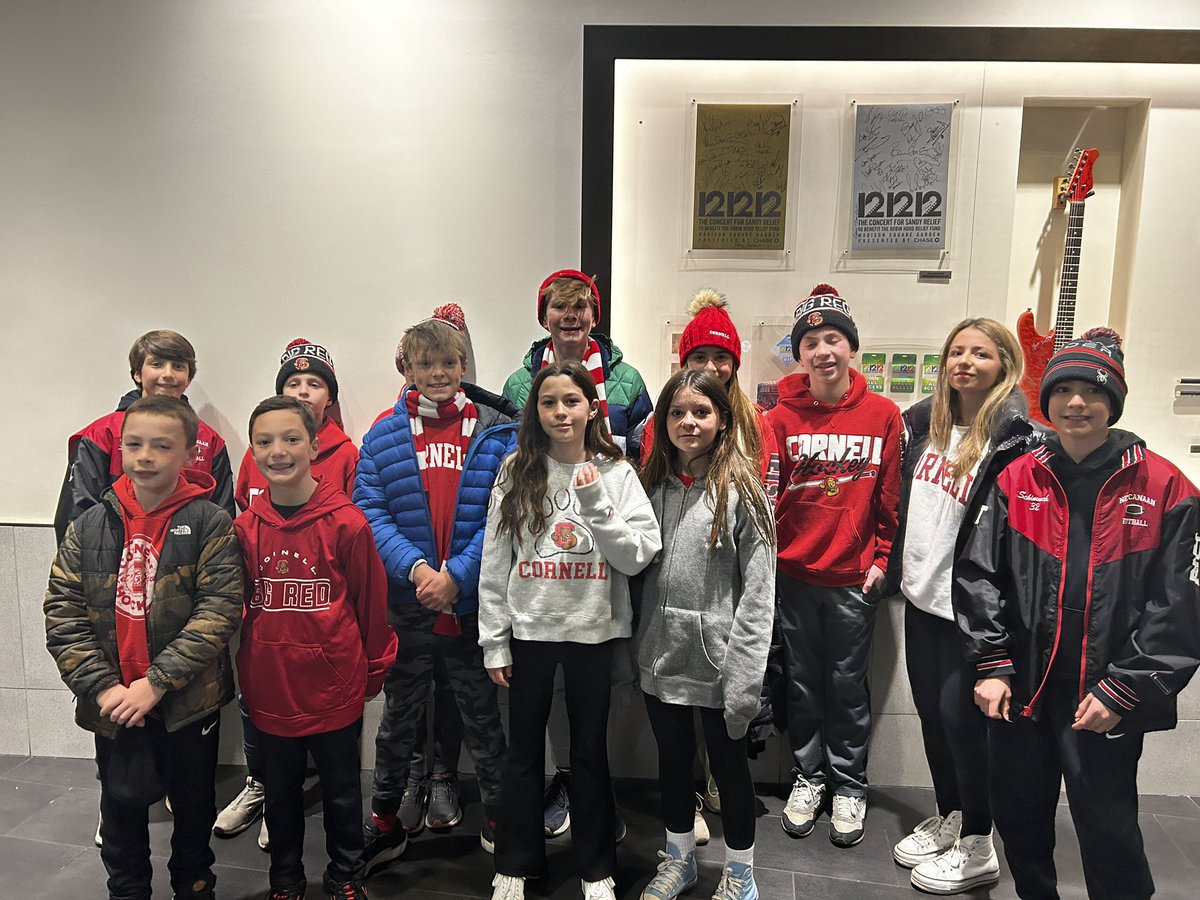 apmadison5's tweet image. #redhothockey Go Big Red!