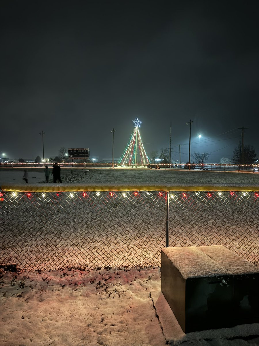 Stumoeckel's tweet photo. Awesome to hear our @EHS_Cardinals choir students sing Christmas carols to add holiday cheer to the Eudora Christmas 🎄 lighting. Thanks to @EudoraParksRec for putting this event together! #EudoraProud https://t.co/wrV1GMqknr