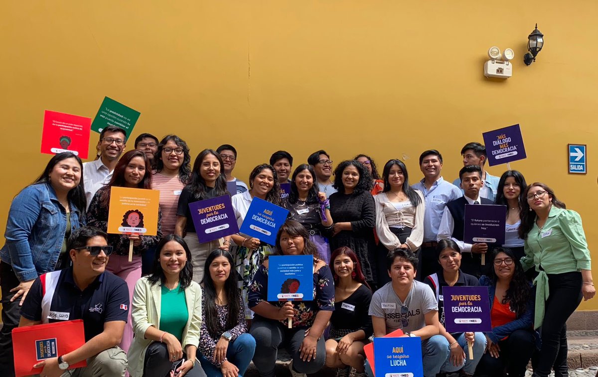 ashantiperu's tweet image. Juventudes por la democracia 🇵🇪

Realizamos nuestro diálogo con juventudes de Tacna, Cusco, Puno, Moquegua, Madre de Dios, Apurímac  y Arequipa, buscando generar acciones para fortalecer la democracia en nuestro país. 

Nuestra representación importa. 
#MacroSur