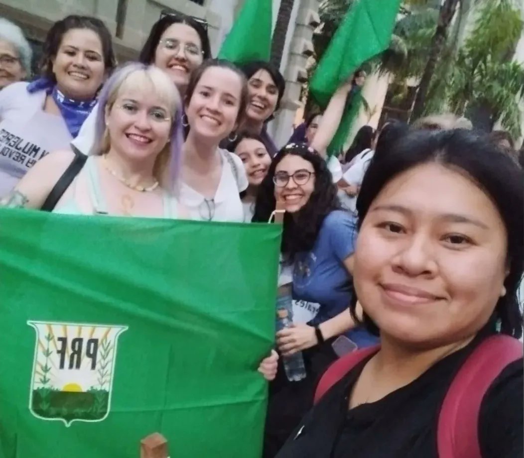 CasaFebrerista's tweet photo. Hoy marchamos contra todas formas de violencias sobre nuestros cuerpos.
Nos duele cada vez que una niña o mujer son víctimas de abuso, violencia, transfeminicidios y feminicidios.
JUNTAS HOY DIJIMOS BASTA!
#25NPy2023 #25N #Febreristas
#SinMujeresNoHayRevolución https://t.co/s1bFlLWqjh